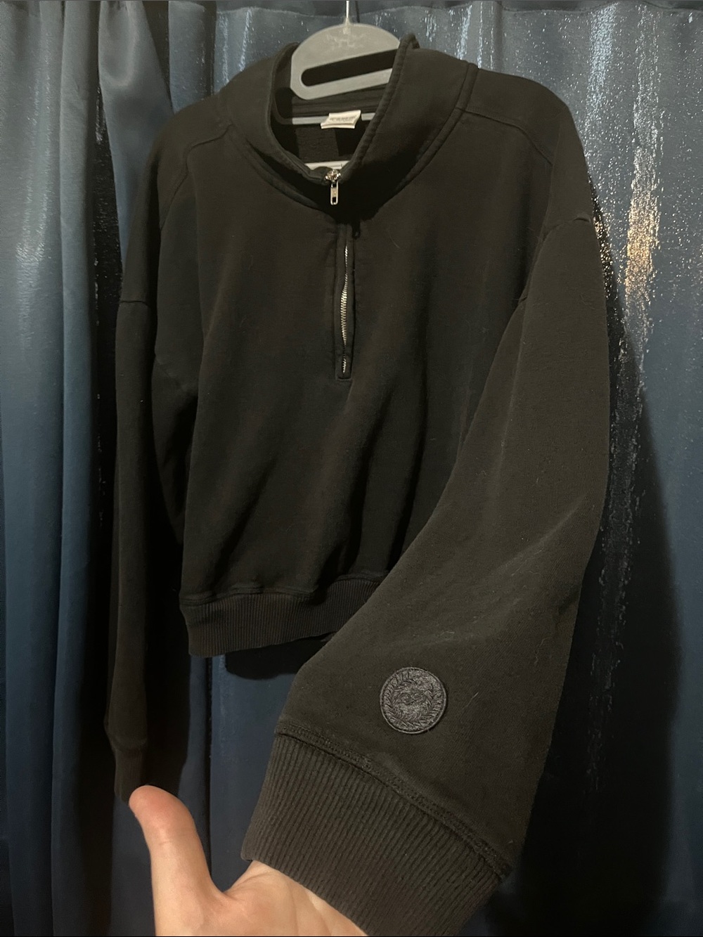 Semi- Cropped Black Half-Zip Sweatshirt